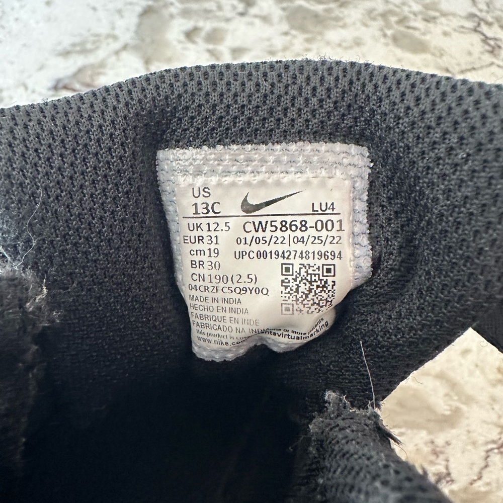 Big Kid's Nike Court Borough Mid 2 Black/Black-Black size 13C - Picture 4 of 4